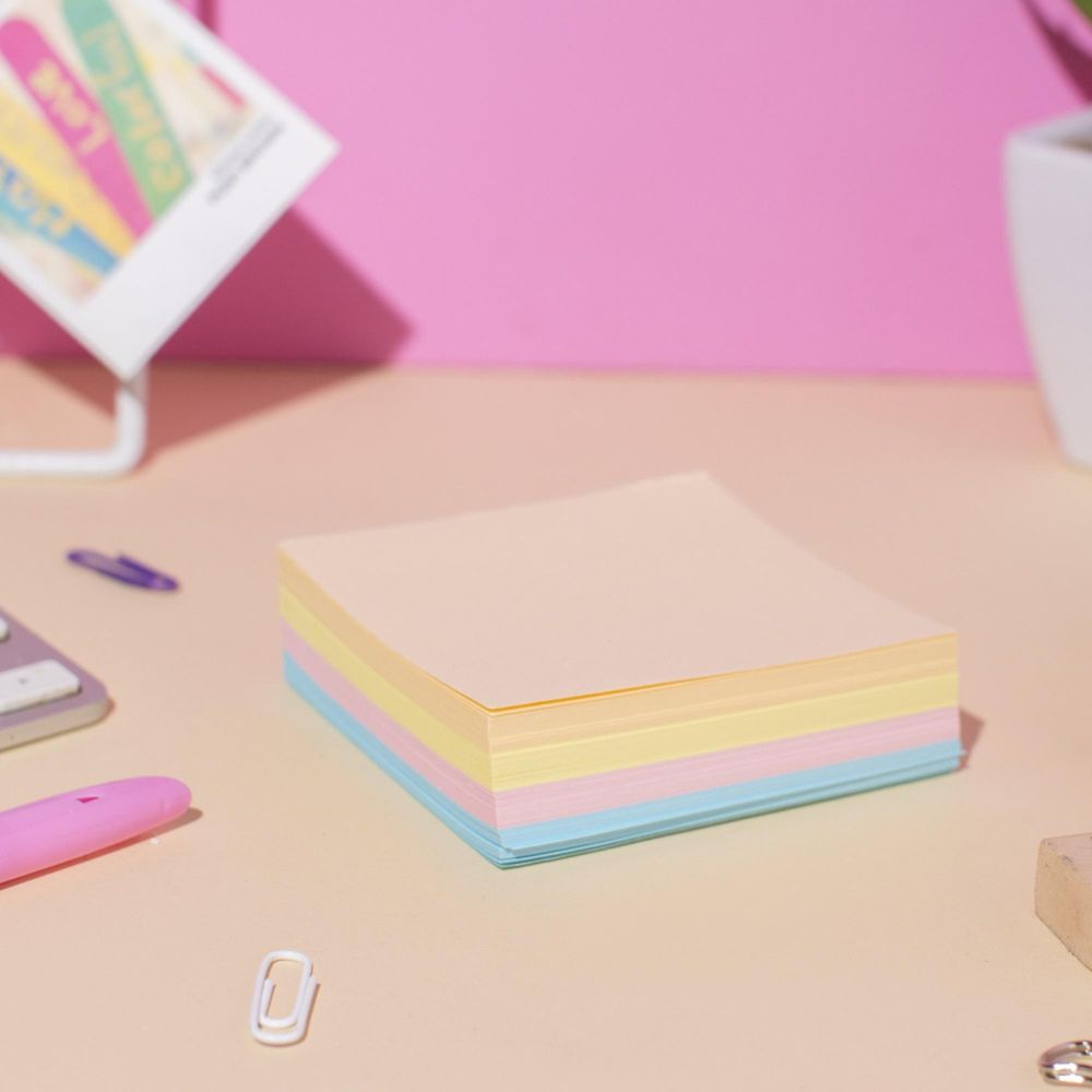 Блок для заметок Attache, 8х8см, НЕ склейка, 300л, цветной