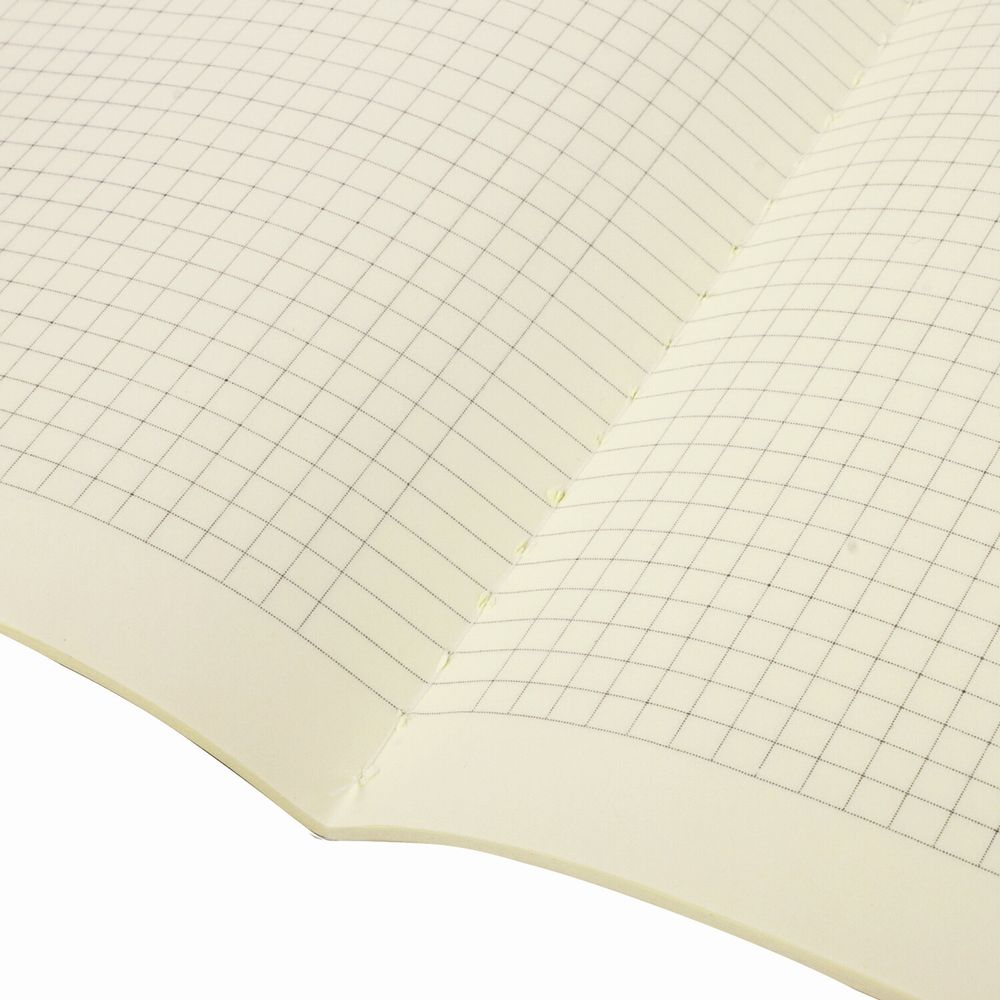 Тетрадь 40 л. в клетку обложка SoftTouch, бежевая бумага 70 г/м2, сшивка, А5 (147х210 мм), ЛАМЫ, BRAUBERG