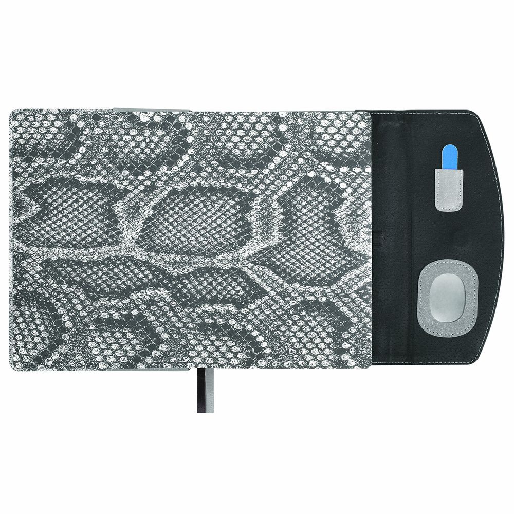 Ежедневник недатированный А5 155х213 мм BRAUBERG "Wild", под кожу, магнит, 160 л., SNAKE, серый