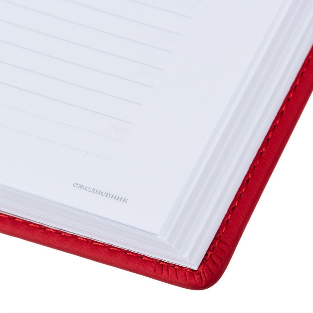 Ежедневник недатированный  А5+, 136л, VELVET красный 