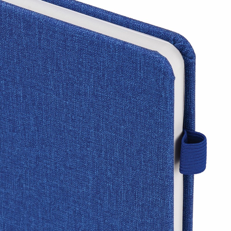 Ежедневник недатированный А5 138x213 мм BRAUBERG "Finest" под кожу, резинка, 136 л., синий