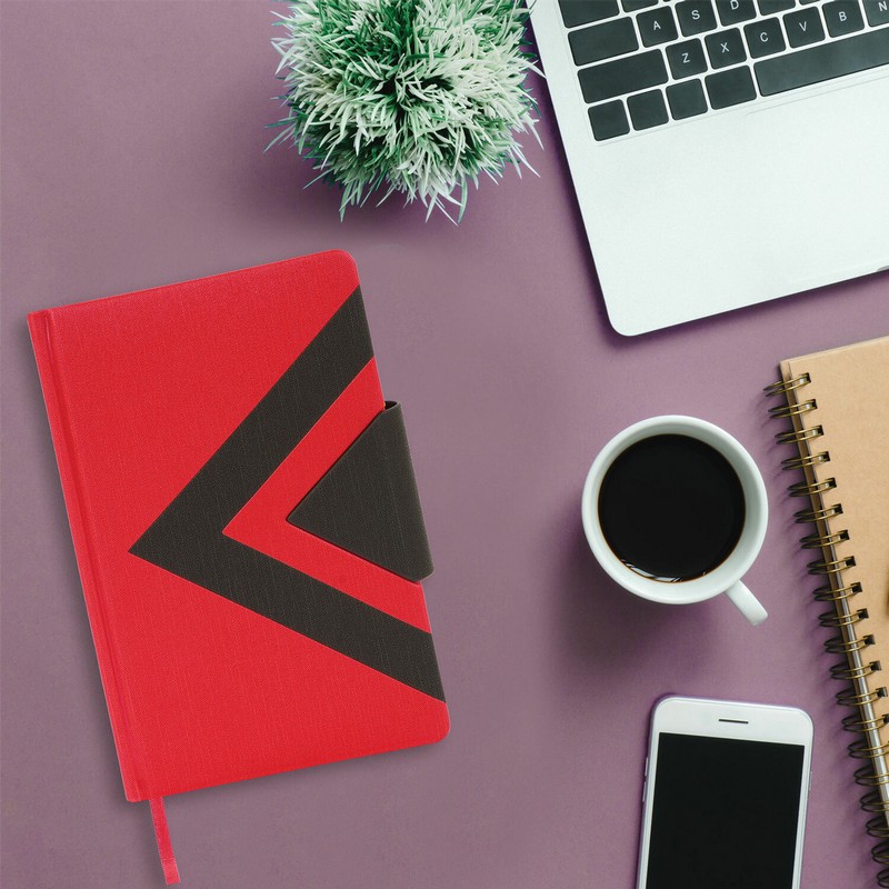 Ежедневник недатированный А5 138x213 мм BRAUBERG "Waves" под кожу, застежка 160 л., красный/черный