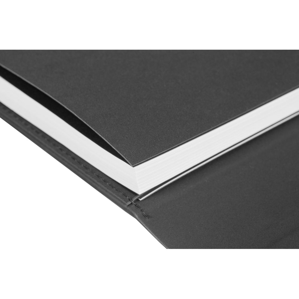 Ежедневник недатированный А5 175x235 мм Senate черный 272 стр.