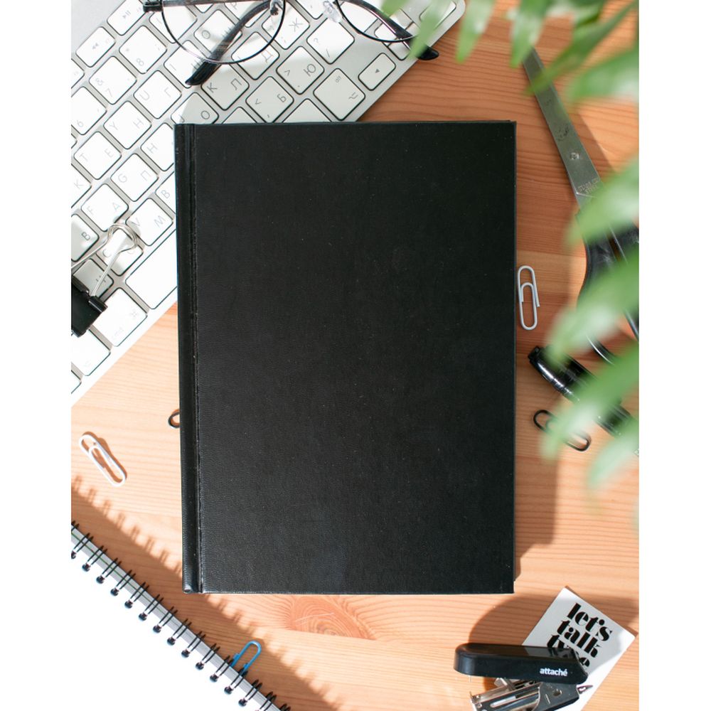 Ежедневник недат А5 150 х 210 мм Ideal New черный 272 стр.