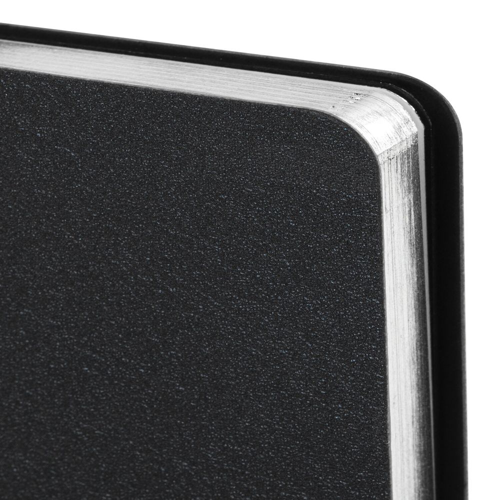 Ежедневник недатированный А5 138х213 мм BRAUBERG "Metallic", под кожу, 136 л., гибкий, черный