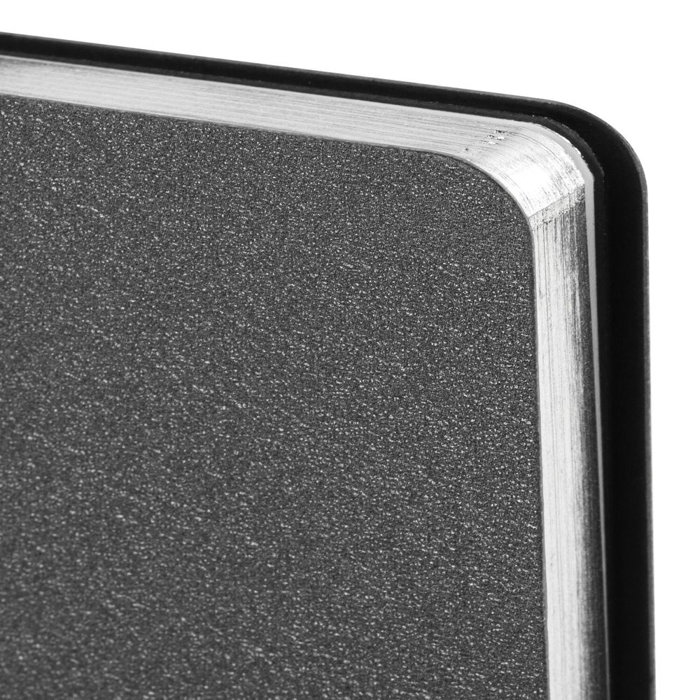 Ежедневник недатированный А5 138х213 мм BRAUBERG "Metallic", под кожу, 136 л., гибкий, серебряный