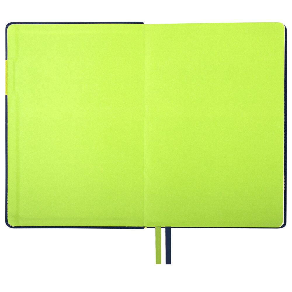 Ежедневник недатированный А5 (138х213 мм), BRAUBERG "AIM", под кожу, 136 л., темно-синий