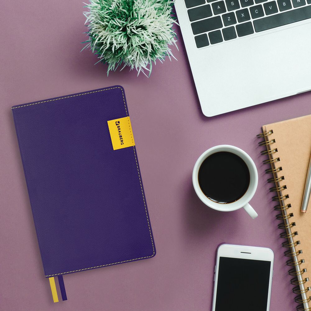 Ежедневник недатированный А5 (138х213 мм), BRAUBERG "AIM", под кожу, 136 л., фиолетовый