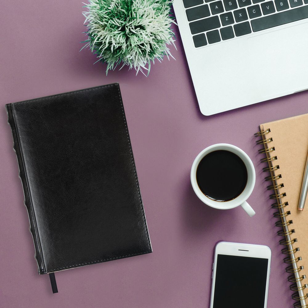 Ежедневник недатированный А5 138х213 мм BRAUBERG "FLAME", под кожу, 160 л., черный, черный срез