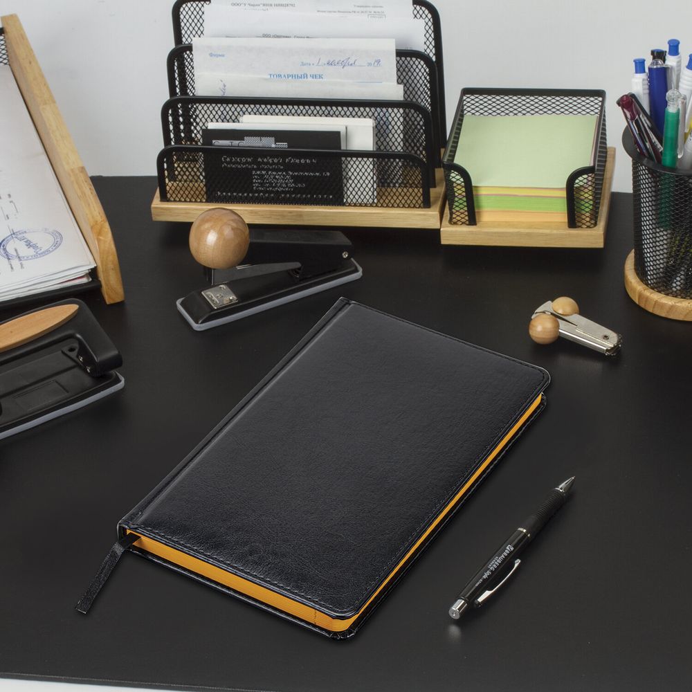 Ежедневник недатированный А5 138x213 мм BRAUBERG "Rainbow", под кожу, 136 л., черный/желтый