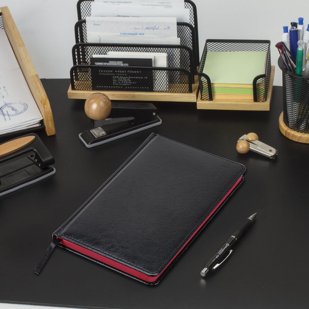 Ежедневник недатированный А5 138x213 мм BRAUBERG "Rainbow", под кожу, 136 л., черный/красный