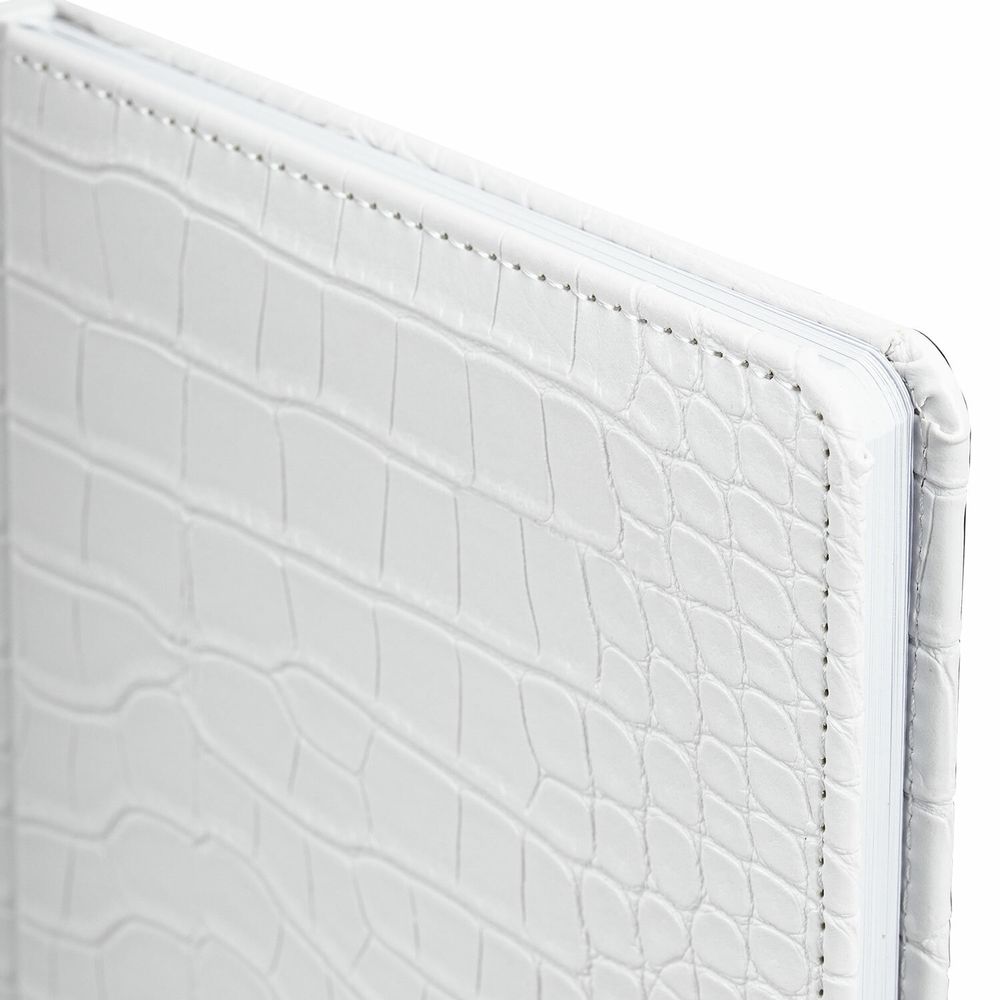 Еженедельник недатированный А5 145х215 мм, BRAUBERG "Party", под кожу, 64 л., белый