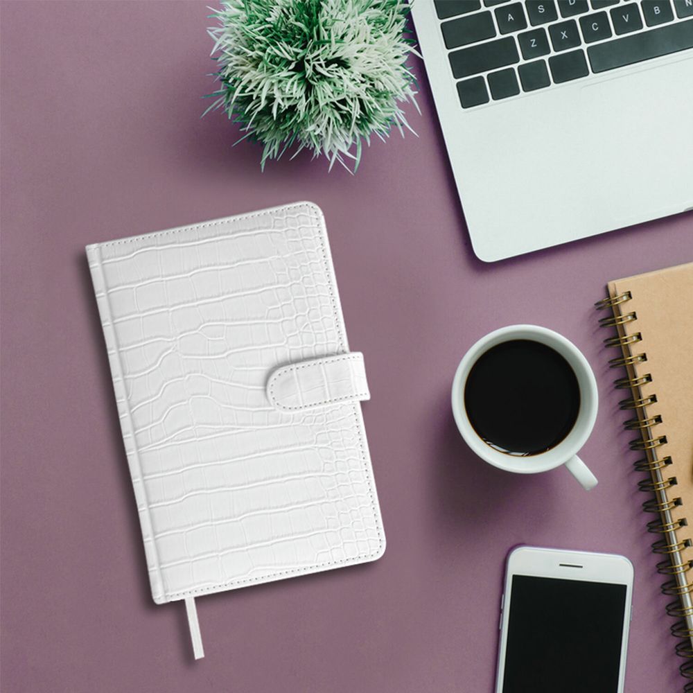 Еженедельник недатированный А5 145х215 мм, BRAUBERG "Party", под кожу, 64 л., белый