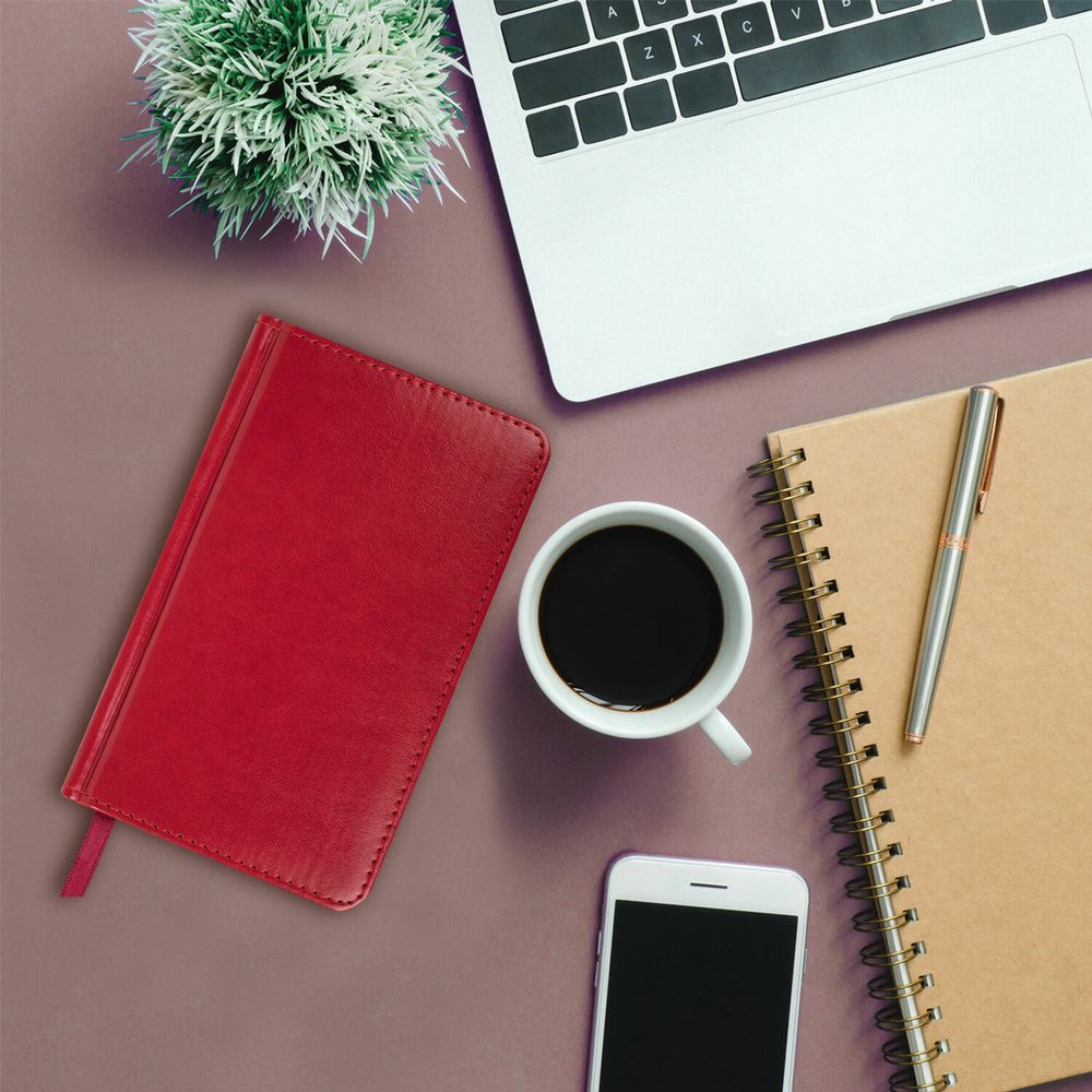 Еженедельник недатированный МАЛЫЙ ФОРМАТ 95х155 мм А6 BRAUBERG "Rainbow", под кожу, 64 л., красный