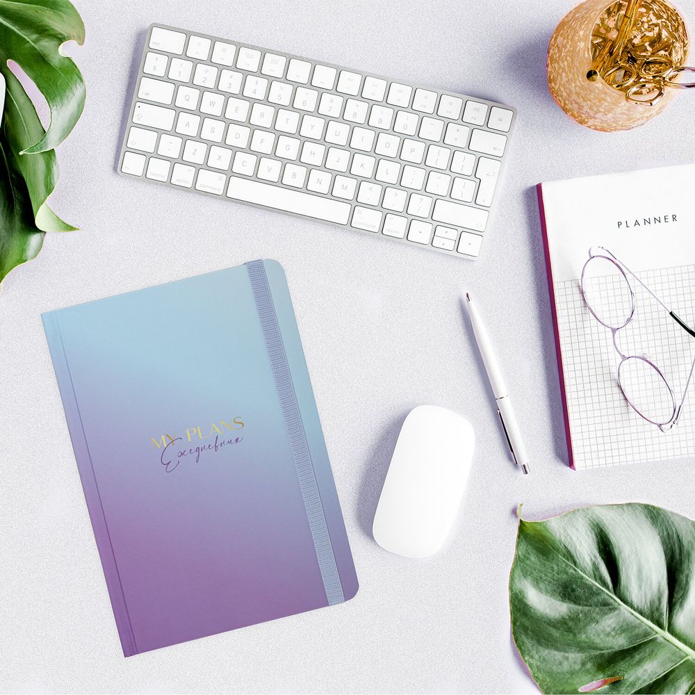 Ежедневник недатированный с резинкой А5 (145х203 мм), BRAUBERG, твердый, 128 л., "Градиент"