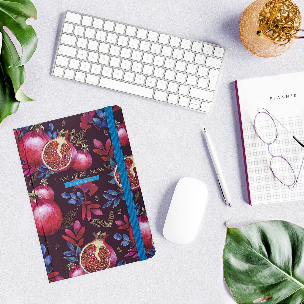 Ежедневник недатированный с резинкой А5 (145х203 мм), BRAUBERG, твердый, фольга, 128 л., 