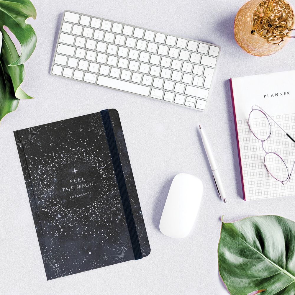 Ежедневник недатированный с резинкой А5 (145х203 мм), BRAUBERG, твердый, фольга, 128 л., 