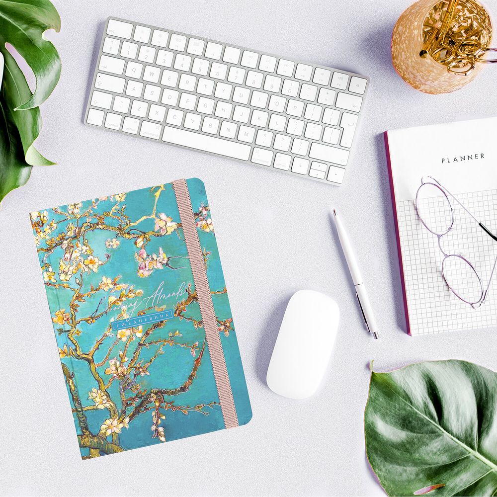 Ежедневник недатированный с резинкой А5 (145х203 мм), BRAUBERG, твердый, фольга, 128 л., "Almond"