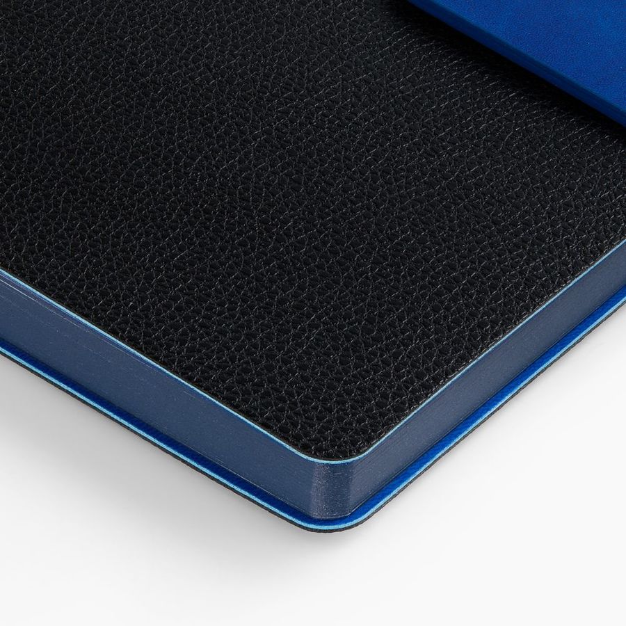 Ежедневник Boom недатированный черный с ярко-синий