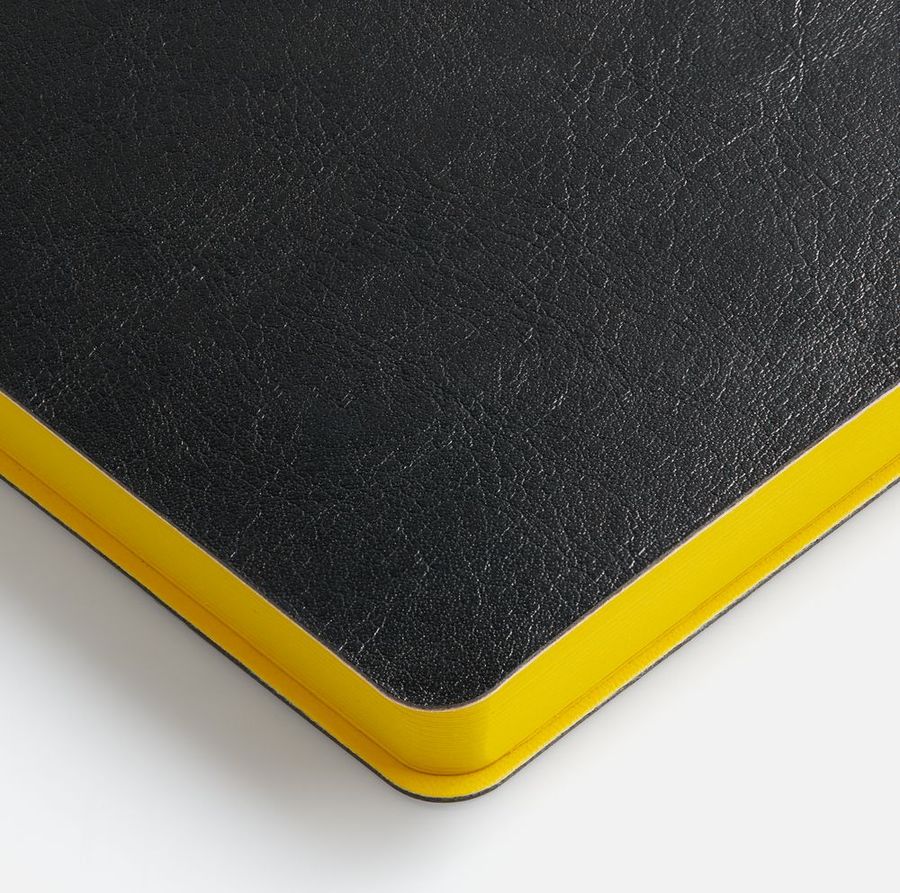 Ежедневник Doppio недатированный черный с желтым