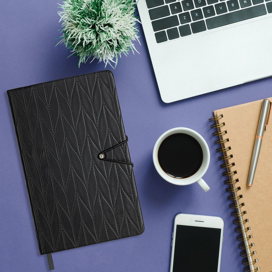 Ежедневник недатированный А5 138х213 мм, BRAUBERG "Braided", под кожу, гвоздик 160 л., черный