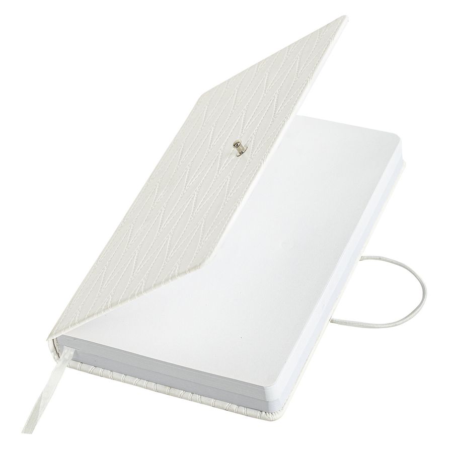 Ежедневник недатированный А5 138х213 мм, BRAUBERG "Braided", под кожу, гвоздик 160 л., белый