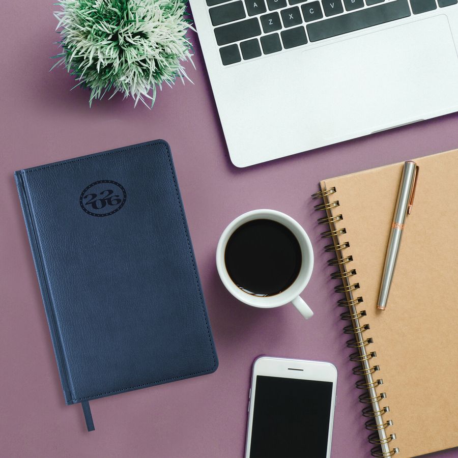 Ежедневник датированный 2026, А5, 138x213 мм, BRAUBERG "Favorite", под кожу, темно-синий