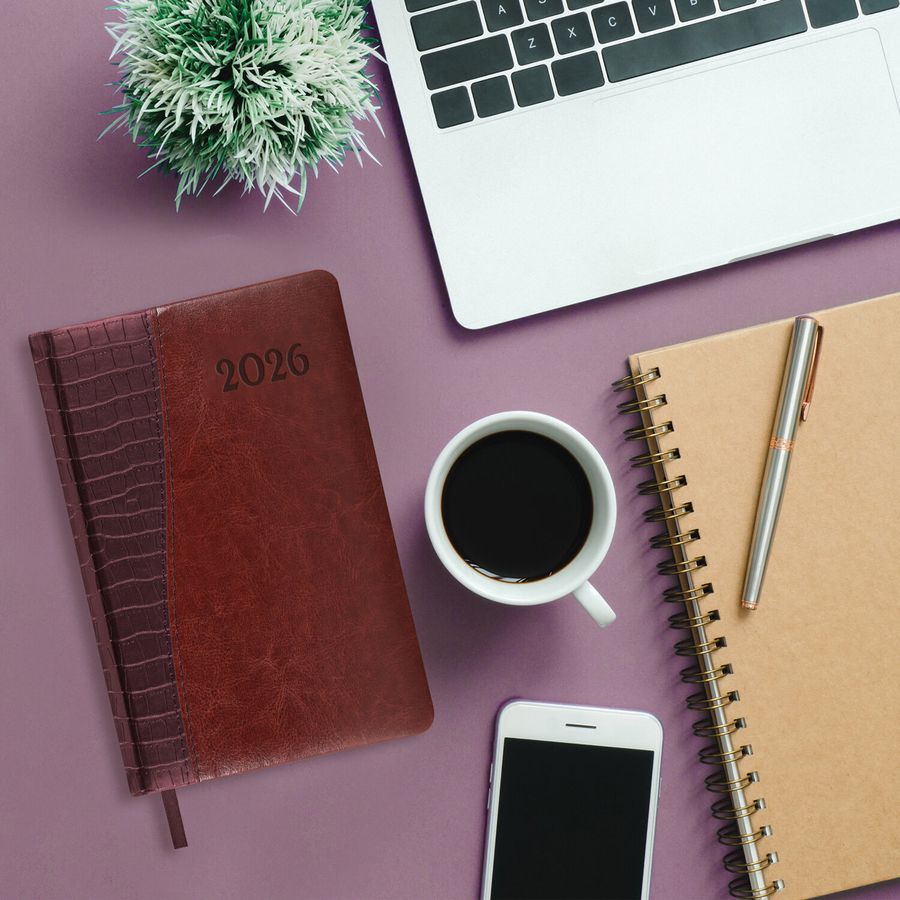 Ежедневник датированный 2026, А5, 138x213 мм, BRAUBERG "Cayman", под кожу, бордовый/коричневый