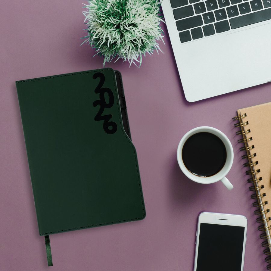 Ежедневник датированный 2026, А5, 150x213 мм, BRAUBERG "Up", под кожу, софт-тач, держатель для ручки, зеленый