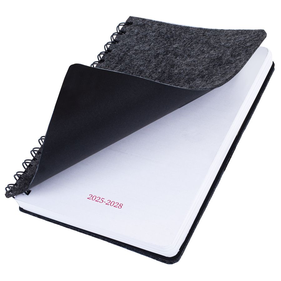 Ежедневник недатированный А5 135х210мм BRAUBERG "Felt" на гребне, войлок, кнопка 160л, черный