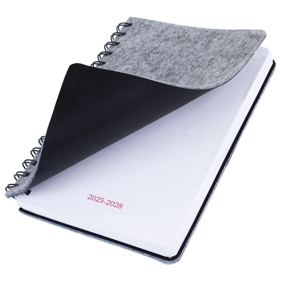 Ежедневник недатированный А5 135х210мм BRAUBERG Felt на гребне, войлок, кнопка 160л, серый