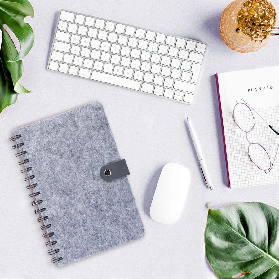 Ежедневник недатированный А5 135х210мм BRAUBERG Felt на гребне, войлок, кнопка 160л, серый