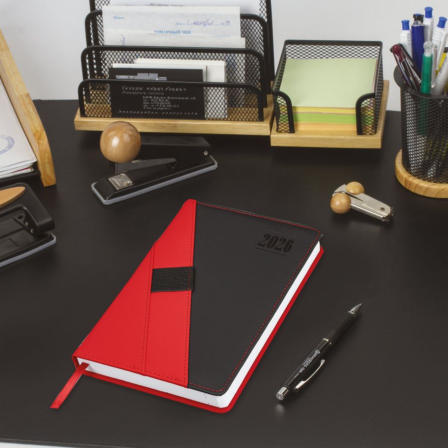 Ежедневник датированный 2026, А5, 138х213 мм, BRAUBERG "Swirl", под кожу, держатель для ручки, красный