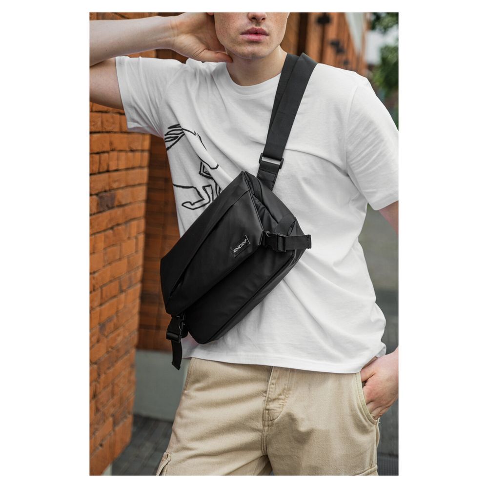 Сумка на плечо большая HEIKKI STREAM (ХЕЙКИ), карман-антивор, А5, черная, 22х31х8 см