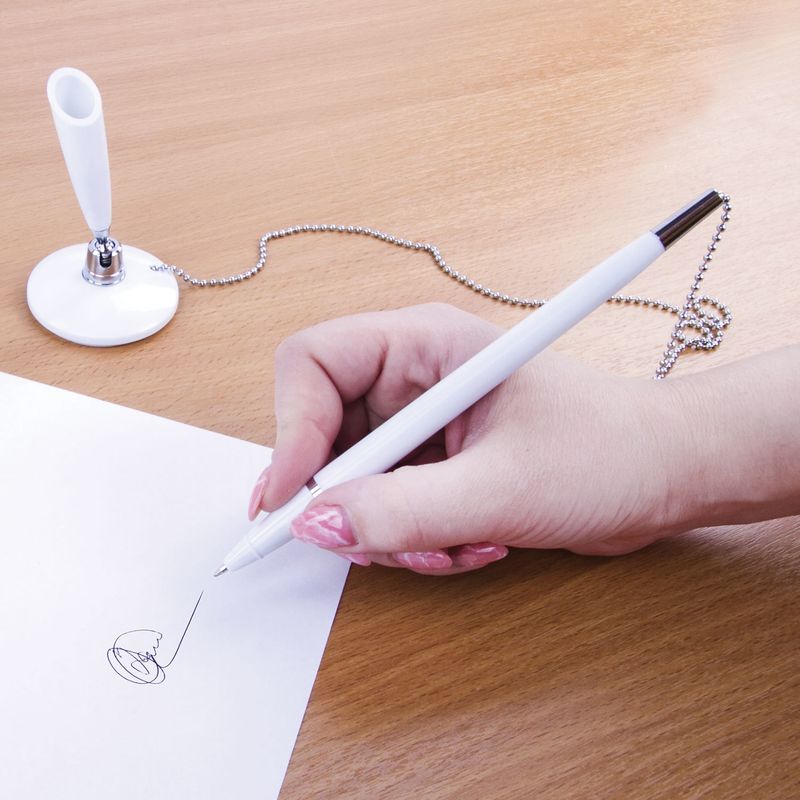 Ручка шариковая настольная BRAUBERG "Стенд-Пен Уайт1", СИНЯЯ, цепочка, корпус белый, линия письма 0,5 мм