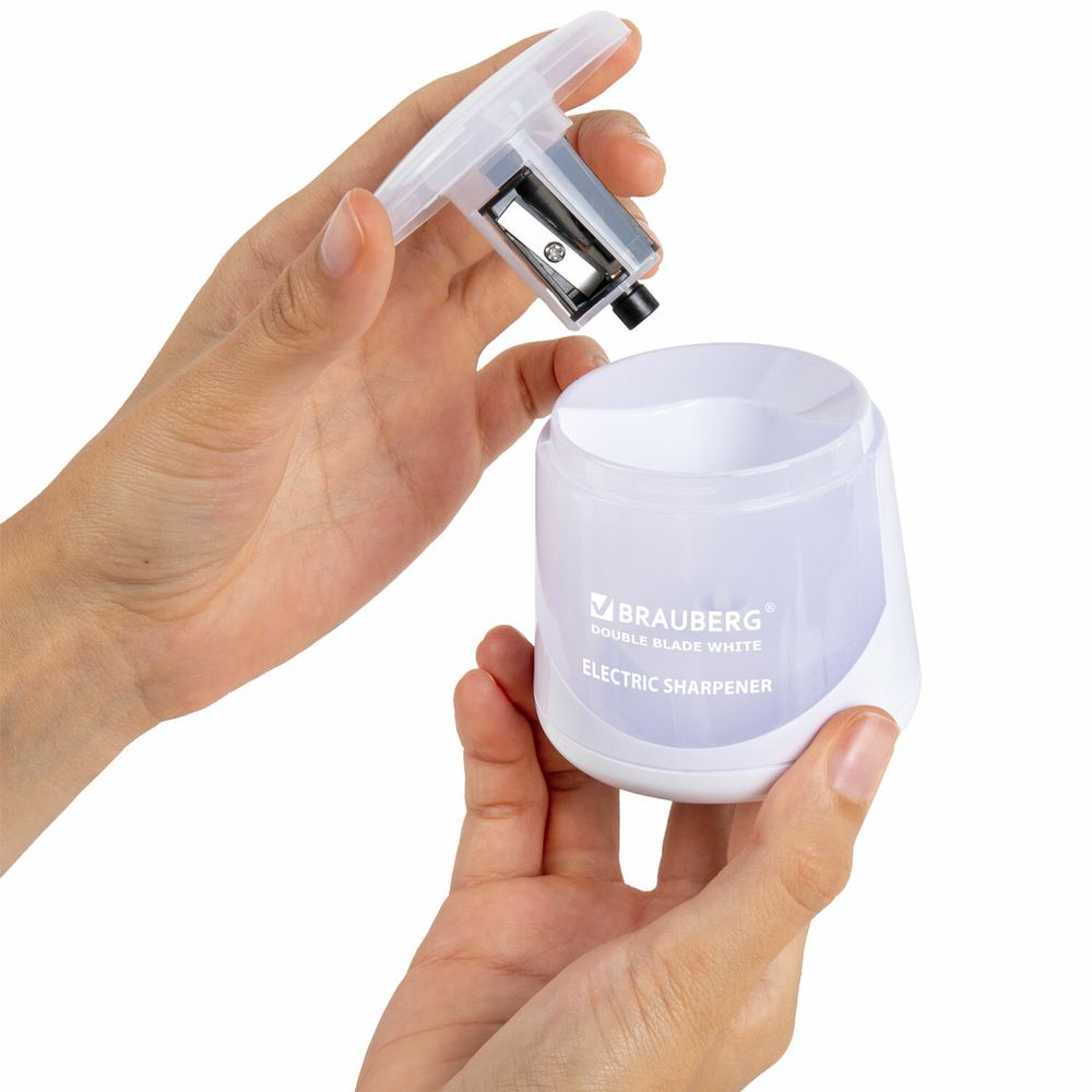 Точилка электрическая BRAUBERG DOUBLE BLADE WHITE, двойное лезвие, питание от 2 батареек