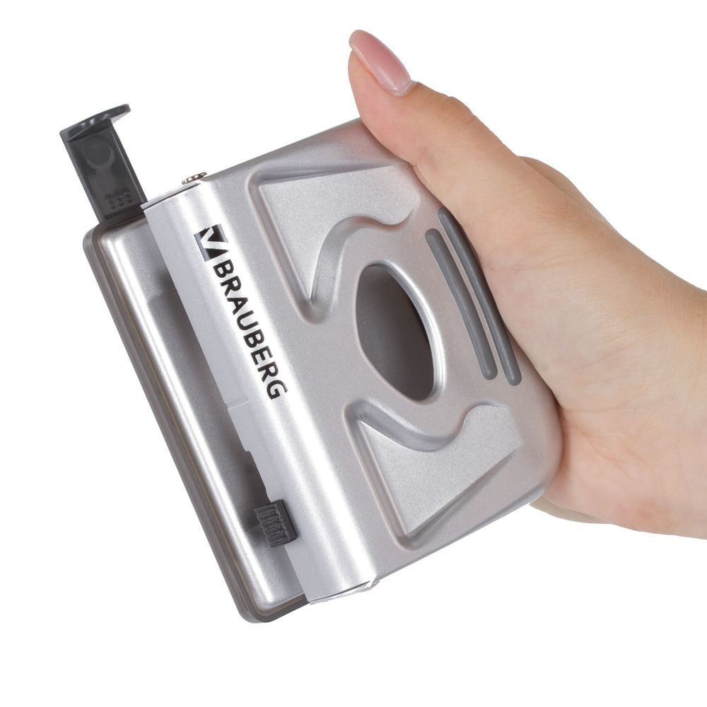 Дырокол металлический BRAUBERG "Metallic", до 20 листов, серебристый