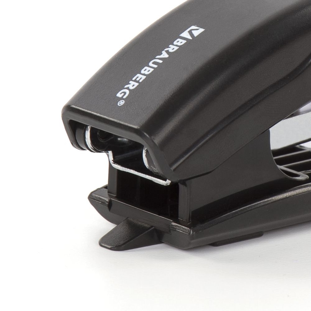 Степлер №24/6, 26/6 МИНИ BRAUBERG "Black Jack", до 18 листов, антистеплер, черный