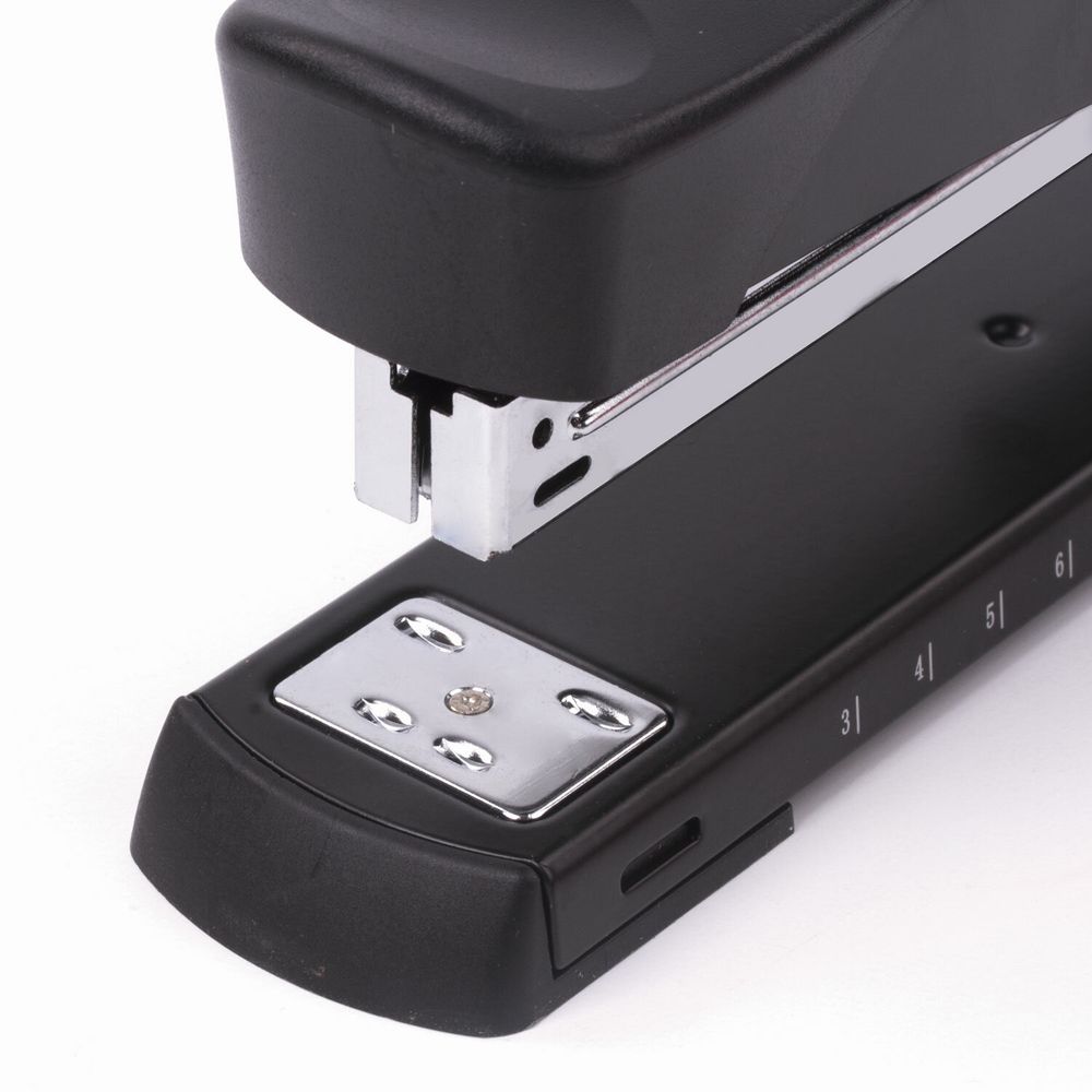 Степлер брошюровочный №24/6, 26/6 BRAUBERG "Universal", до 25 листов, черный