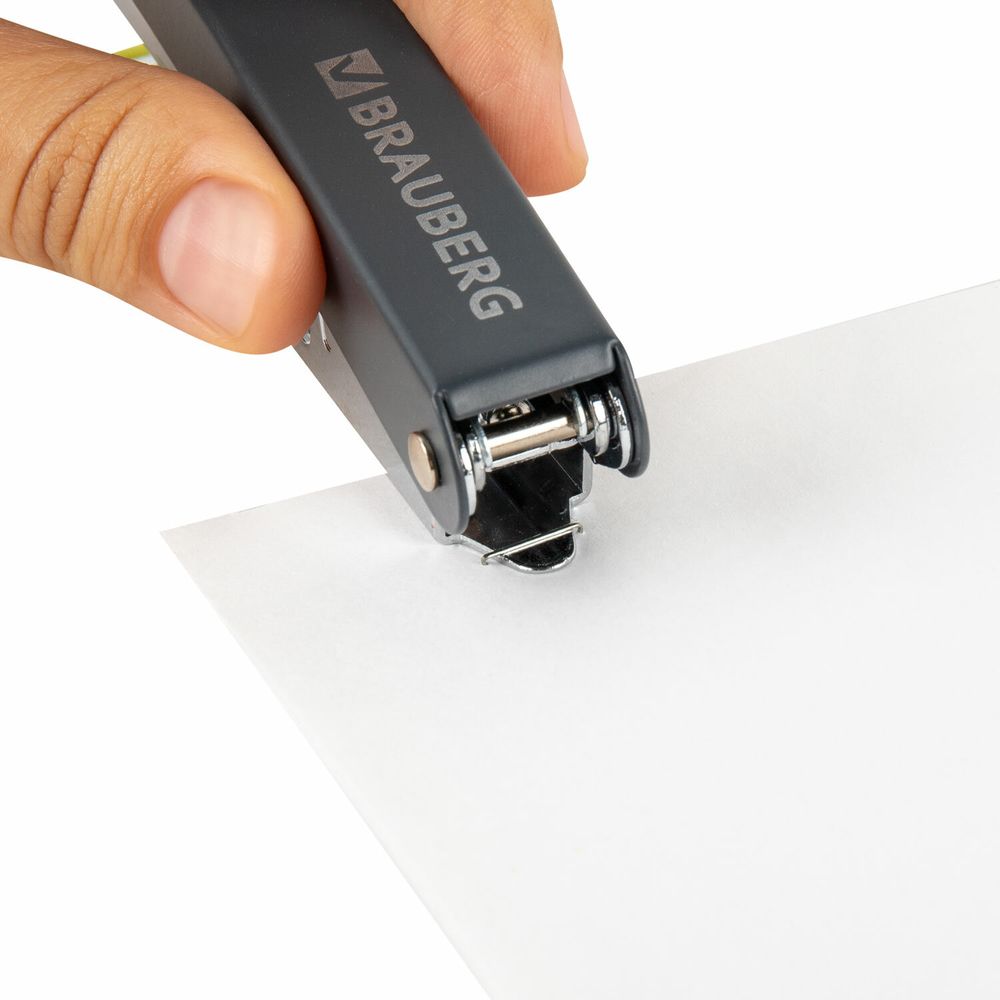 Степлер №10 металлический BRAUBERG "UNIVERSAL GT", до 16 листов, с антистеплером, зеленый