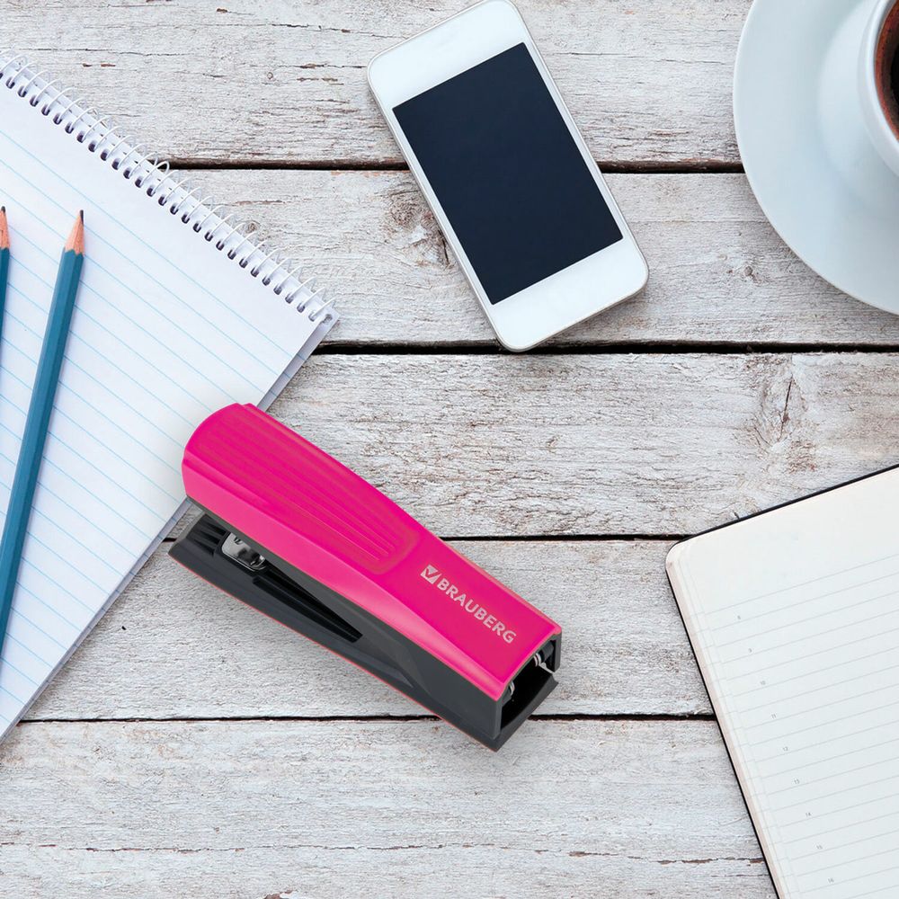 Степлер №24/6, 26/6 BRAUBERG "SUPER", до 30 листов, маджента и черный