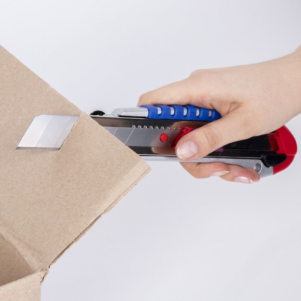 Нож универсальный мощный 25 мм BRAUBERG