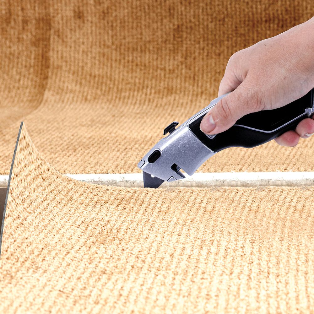 Нож универсальный мощный BRAUBERG "Professional", 4 лезвия в комплекте, автофиксатор, металл