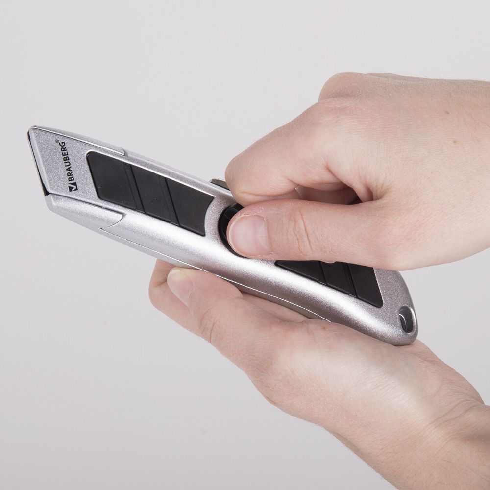 Нож универсальный мощный BRAUBERG "Professional", 6 лезвий в комплекте, фиксатор, металл