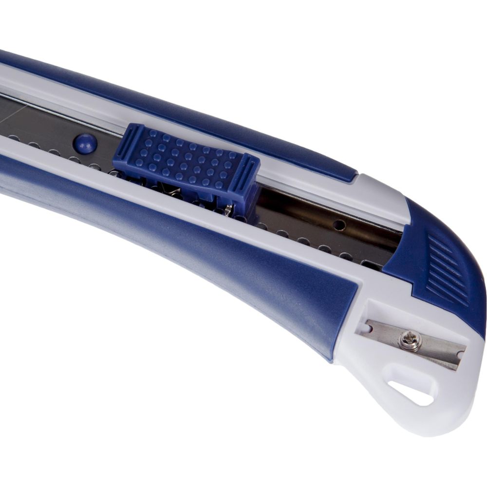 Канцелярский нож 18мм Attache Selection с антискользящими вставками и точилкой, блистер