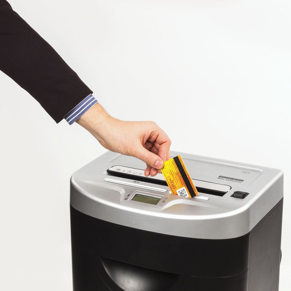 Уничтожитель (шредер) BRAUBERG S22-S, 2 уровень секретности, полоски 4 мм, 22 листа, 34 л, CD