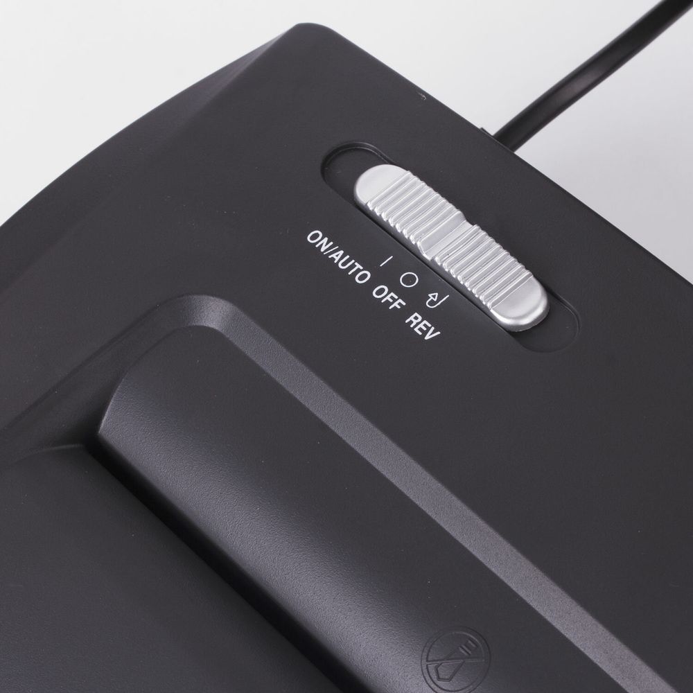 Уничтожитель (шредер) BRAUBERG S8-S, 2 уровень секретности, полоски 6 мм, 8 листов, 15 л