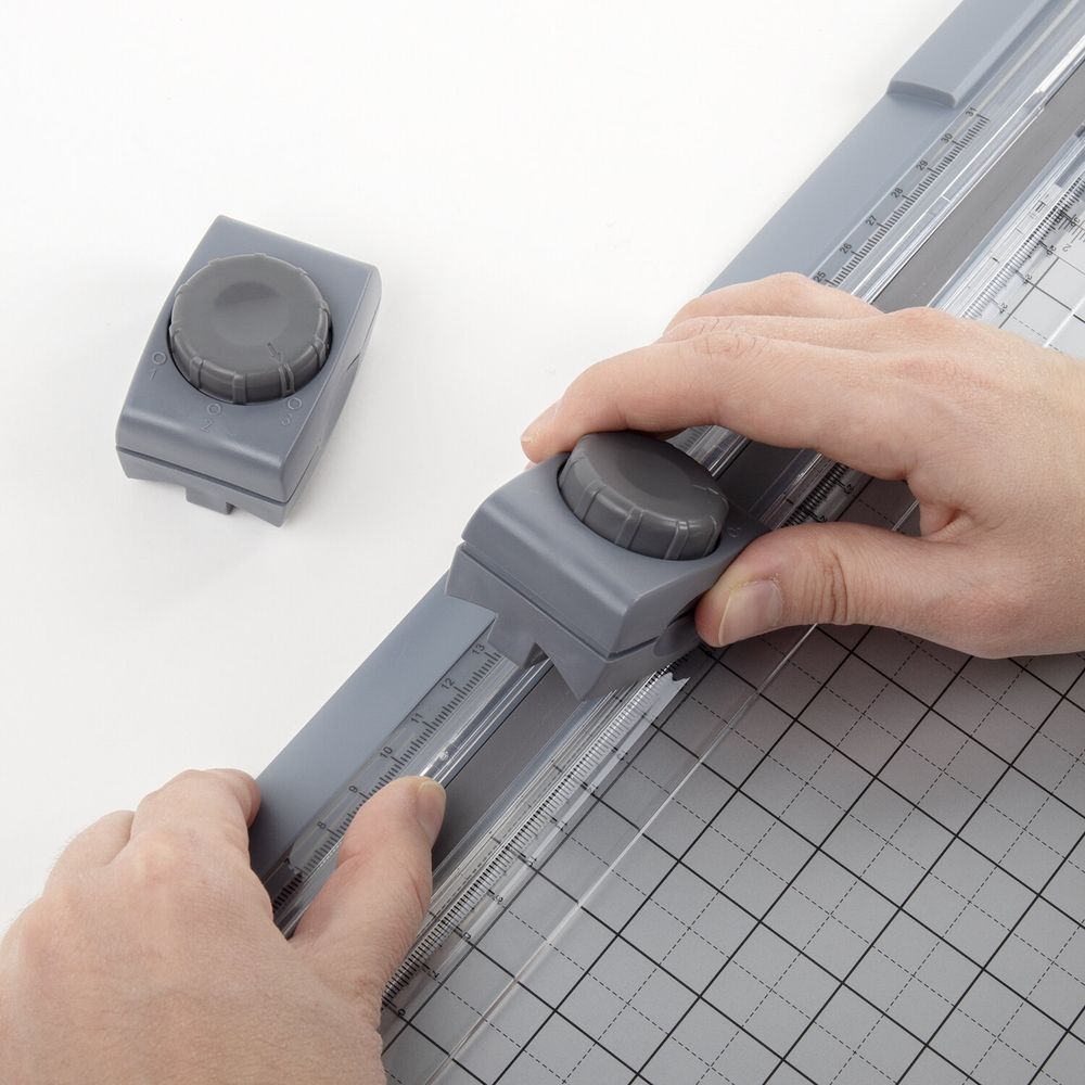 Резак роликовый с тремя типами резки BRAUBERG TRIPLE CUT, до 10 л., длина реза 310 мм