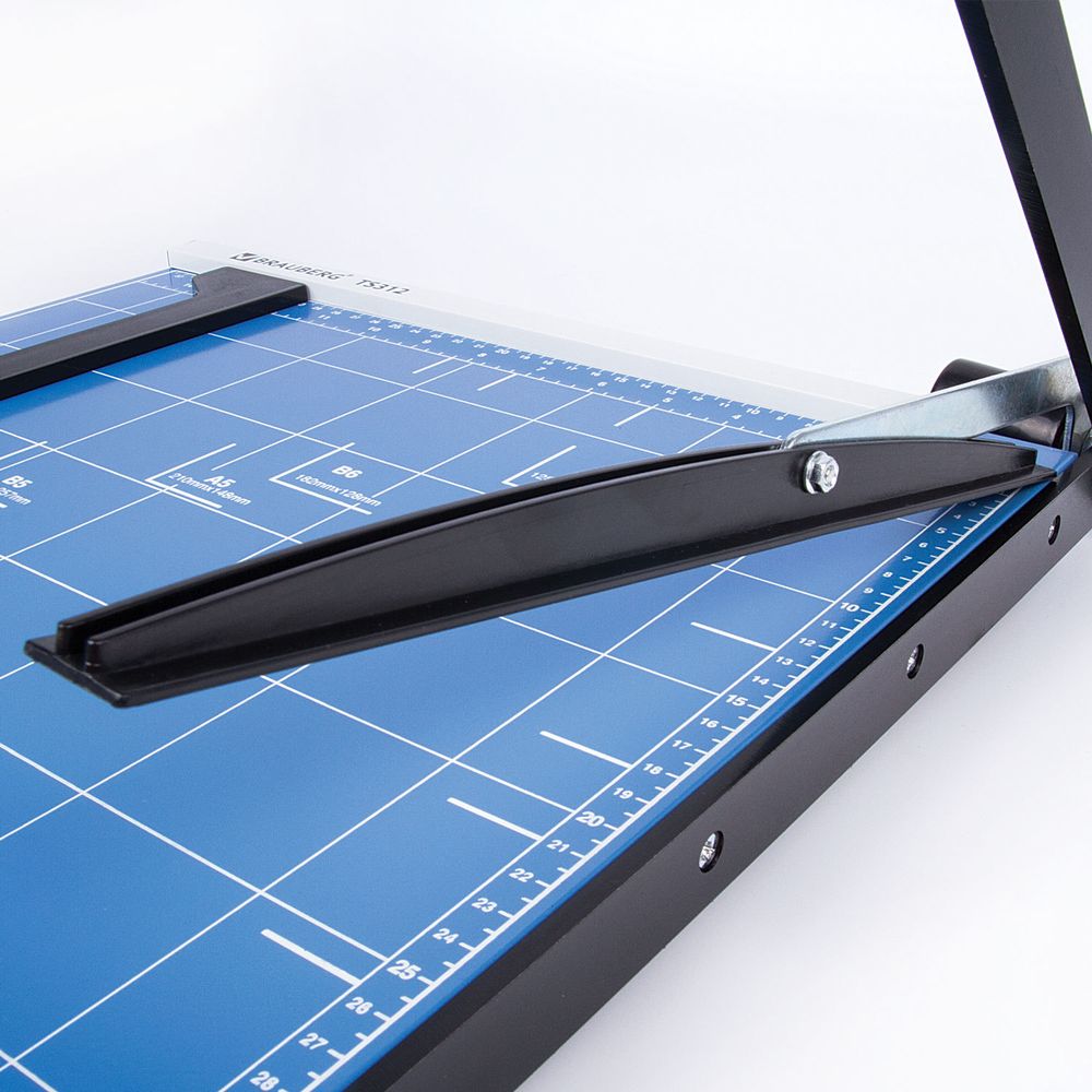 Резак сабельный BRAUBERG TS312 SABER, на 12 л., длина реза 460 мм, металлическое основание, A3