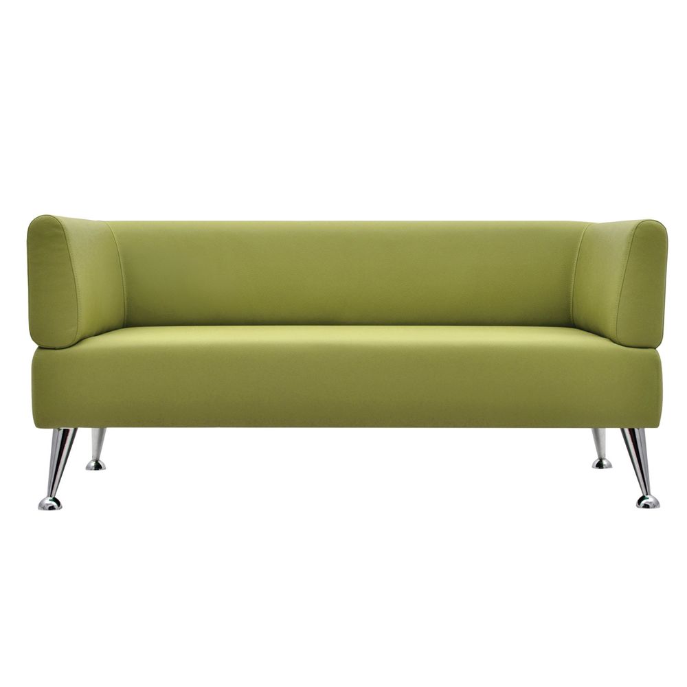 Диван мягкий трехместный 